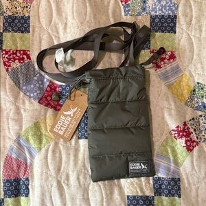 Eddie Bauer Cirruslite  Pouch Spruce Cross Body Bag Purse